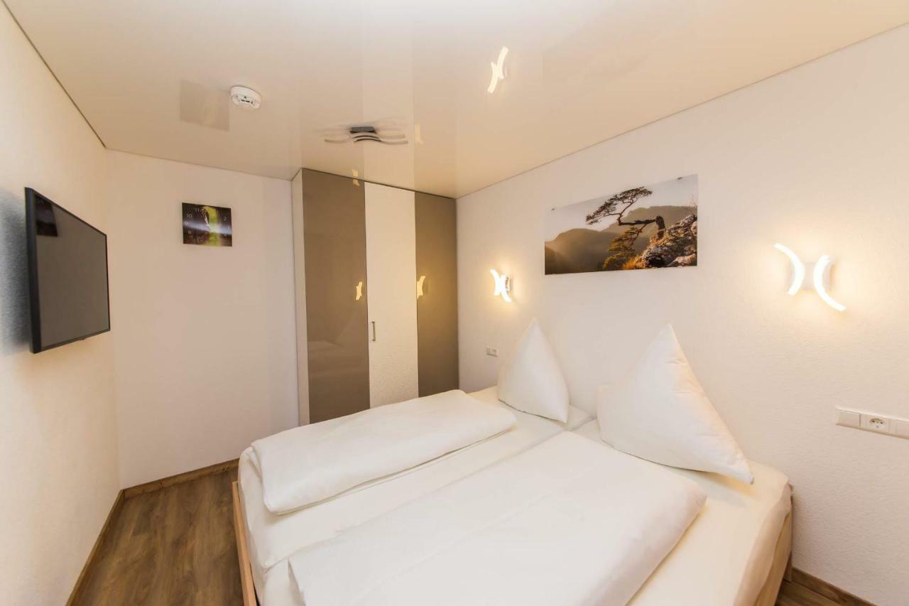 Landmann Apartment Metzingen เมทซิงเงน ภายนอก รูปภาพ