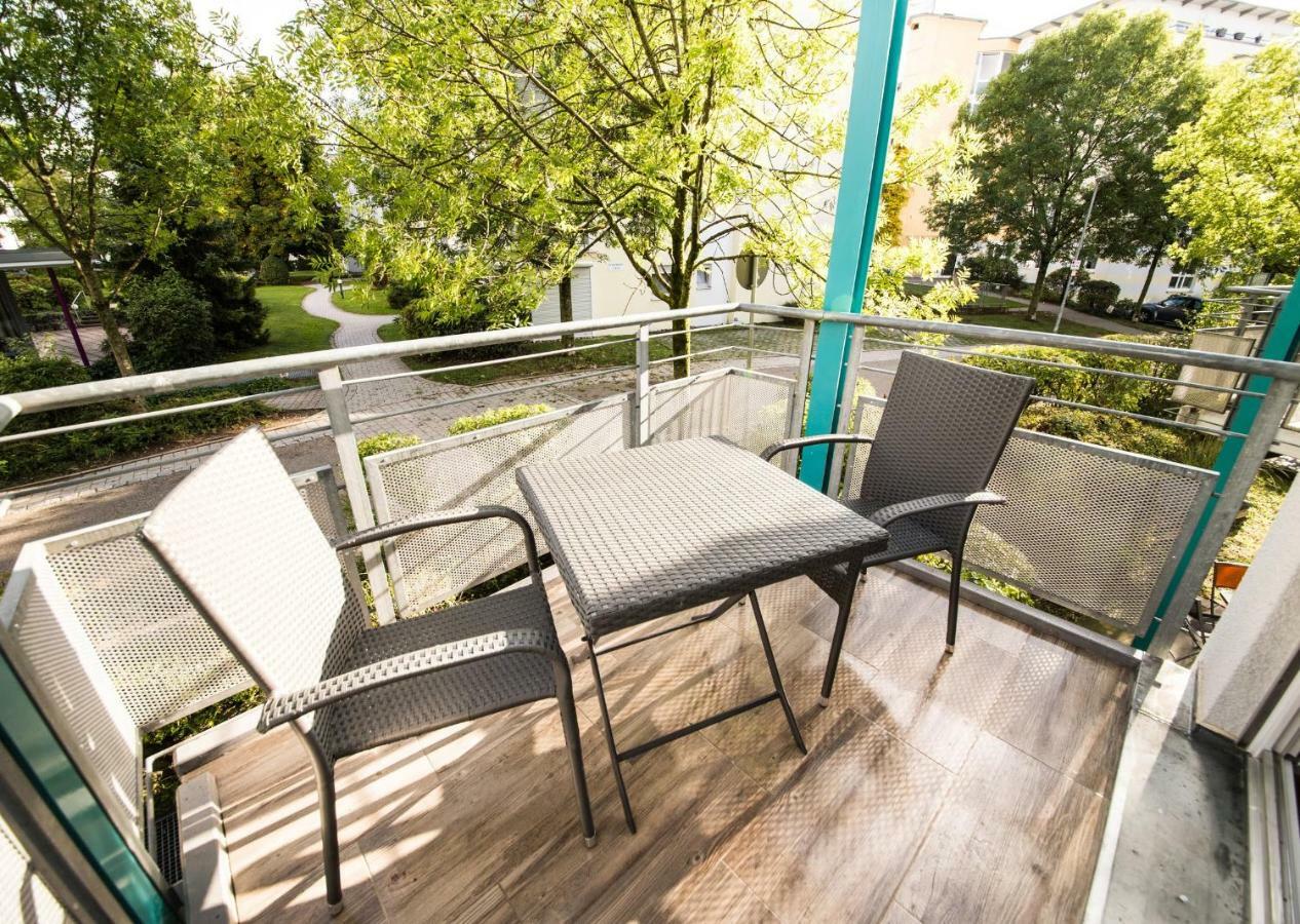 Landmann Apartment Metzingen เมทซิงเงน ภายนอก รูปภาพ